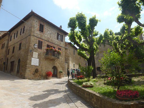 Borgo Medioevale di Monticchiello